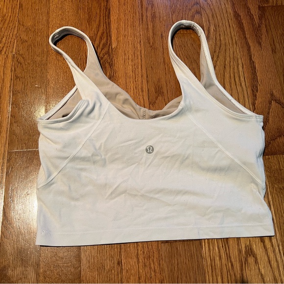 Lululemon sports bra size 8 used** - Picture 2 of 3